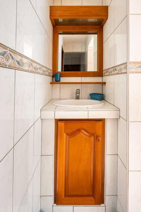 Chaine Lodge Maison Entiere Free Parking & Wifi 3Min De L'Aeroport Faaa Exterior foto